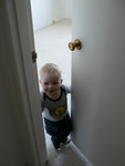 Diz plays with the door