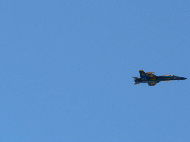 Blue Angels go SCHZZOOOOOOM