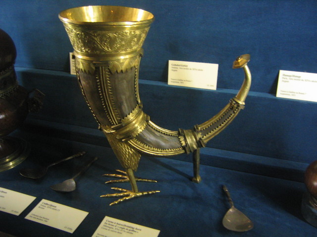 Jim wants a drinking horn
like this one, thanks.