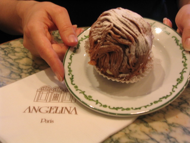 Le Mont-Blanc
(The two of us
couldn't finish one)