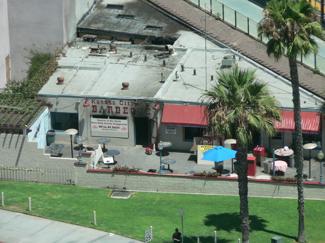 "The Top Gun Bar" BBQ place had a fire ...